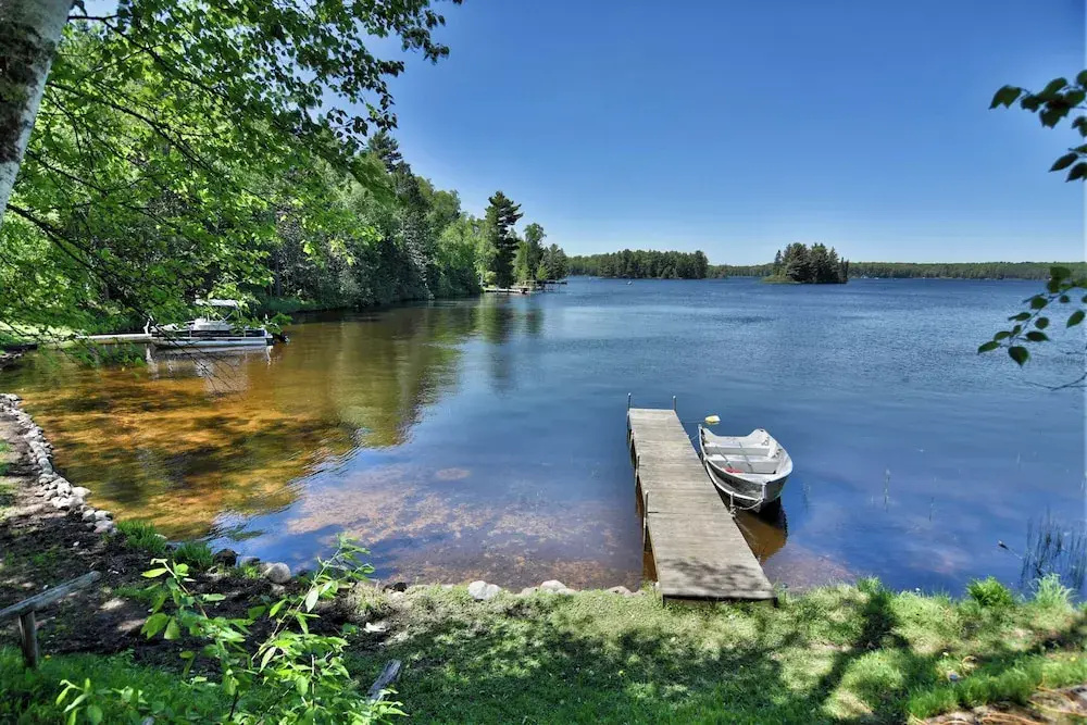 Butler's Bay Teal Lake Cabin