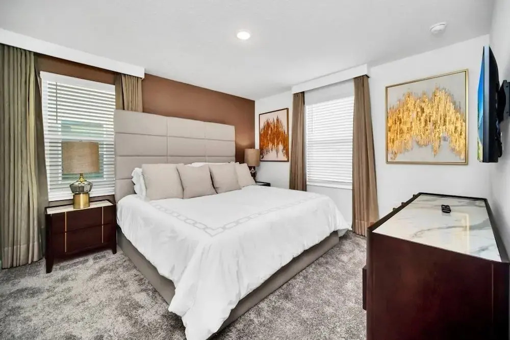 2900penolpe 9 Bedroom Home
