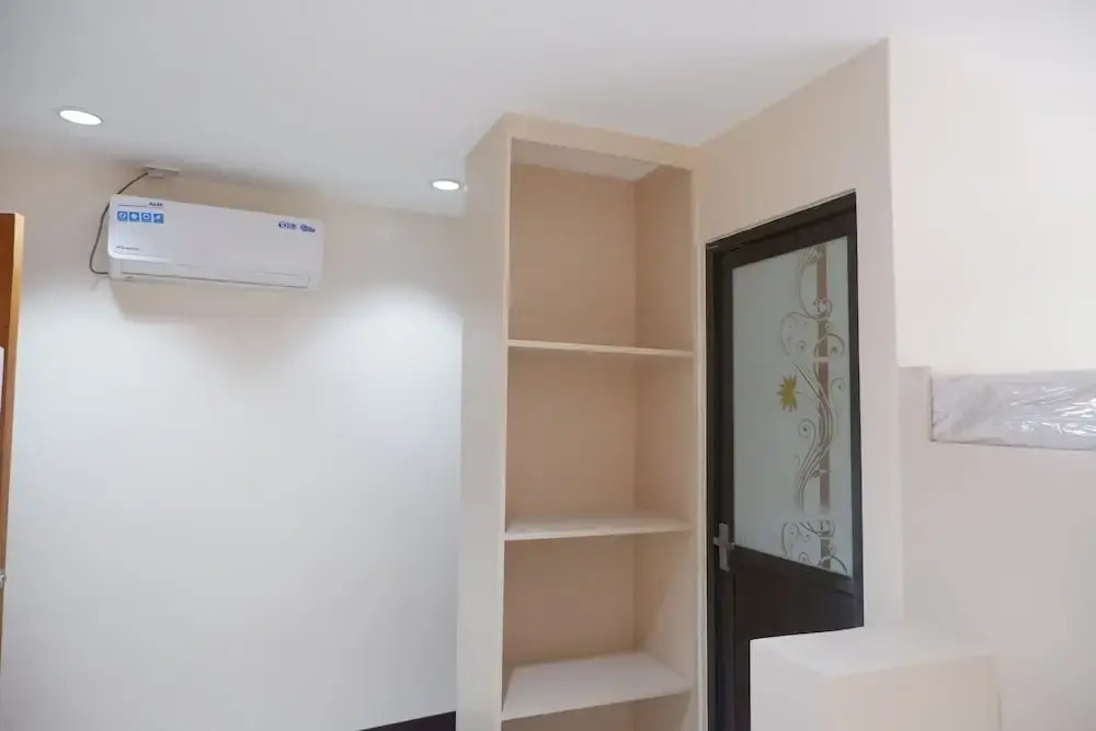 FB Budgetel Suites