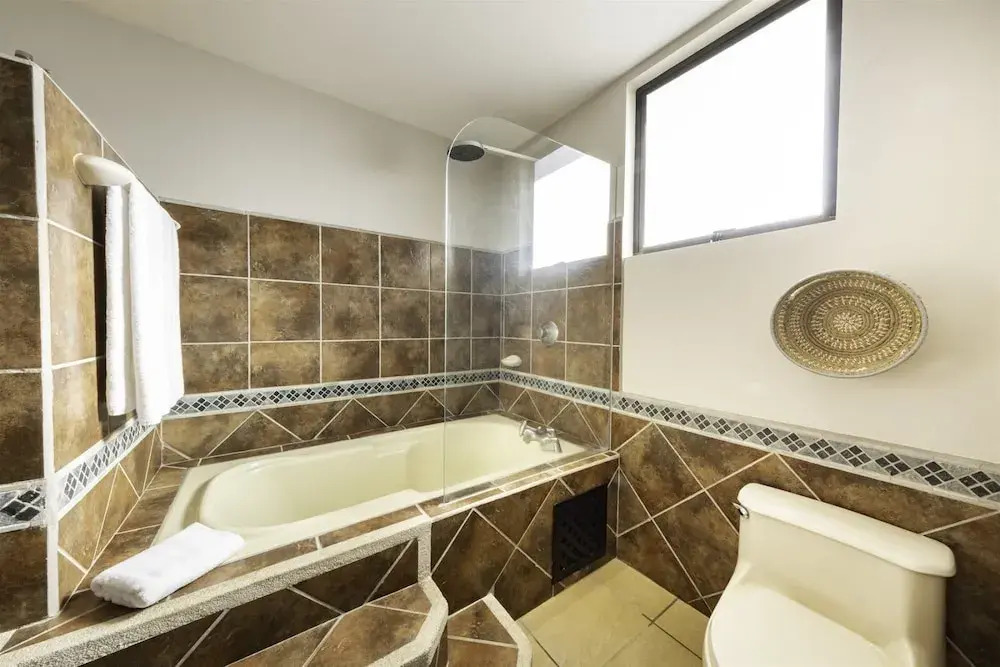 5th Flr Ocean View Penthouse With 2 Level Balcony