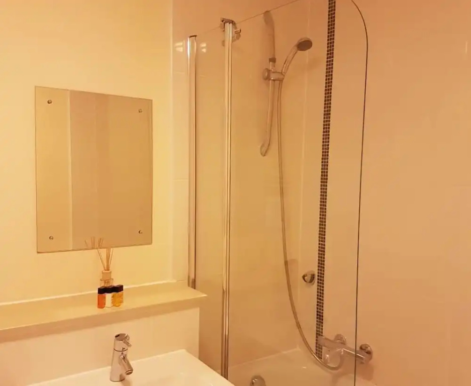 45 Brooklyn House - Lap of Luxury City Centre Apartments in Hub - Parking, City View
