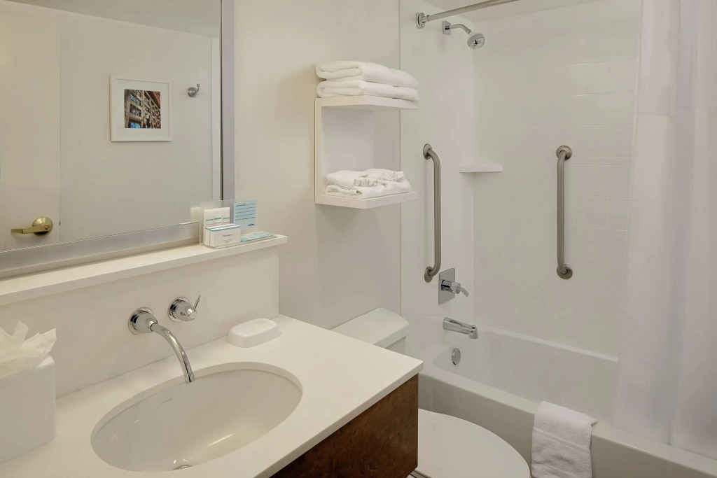 Hampton Inn Louisville Downtown