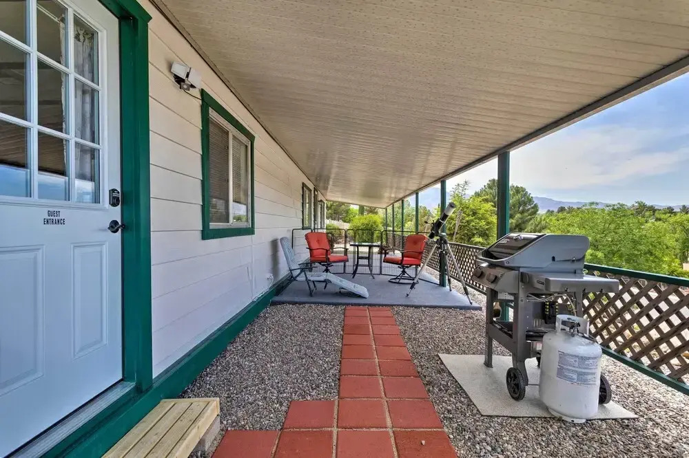 6 Mi to Old Town, Panoramic Views: Cottonwood Gem!
