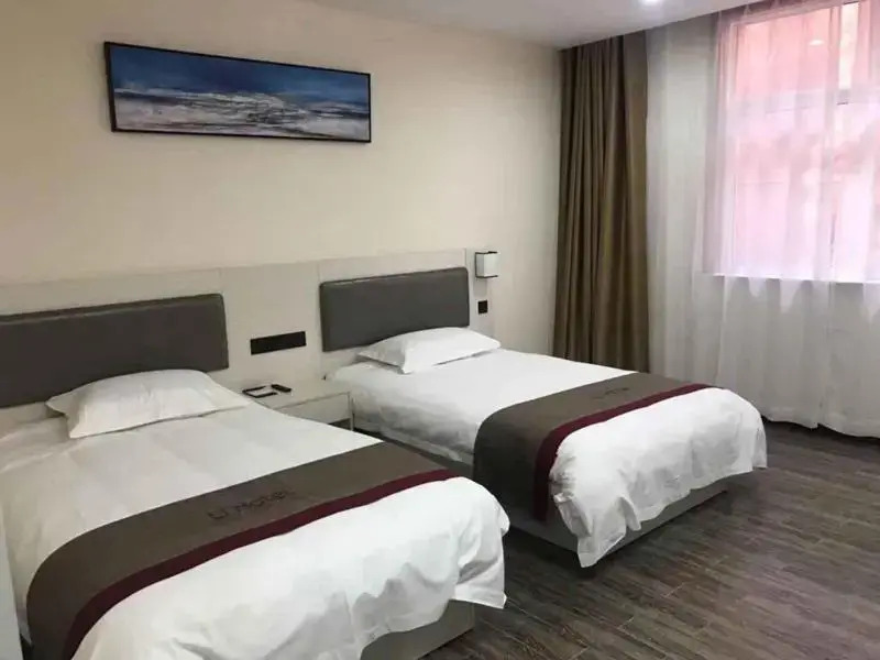 Thank Inn Chain Hotel Shandong Laiwu Laicheng District Changshou North Road People's Hospital