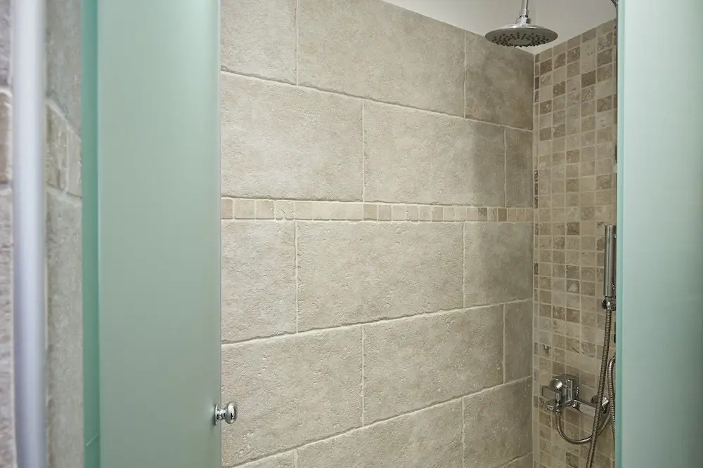 Fabulous 3BD Apt close to Kalimarmaro