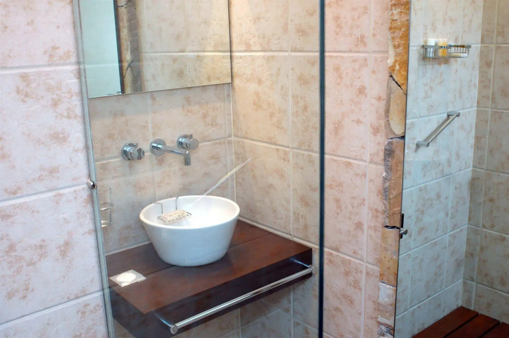 Tayka Hotel