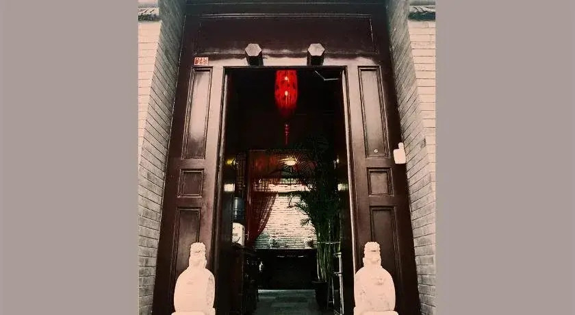 Kelly‘s Courtyard Hotel