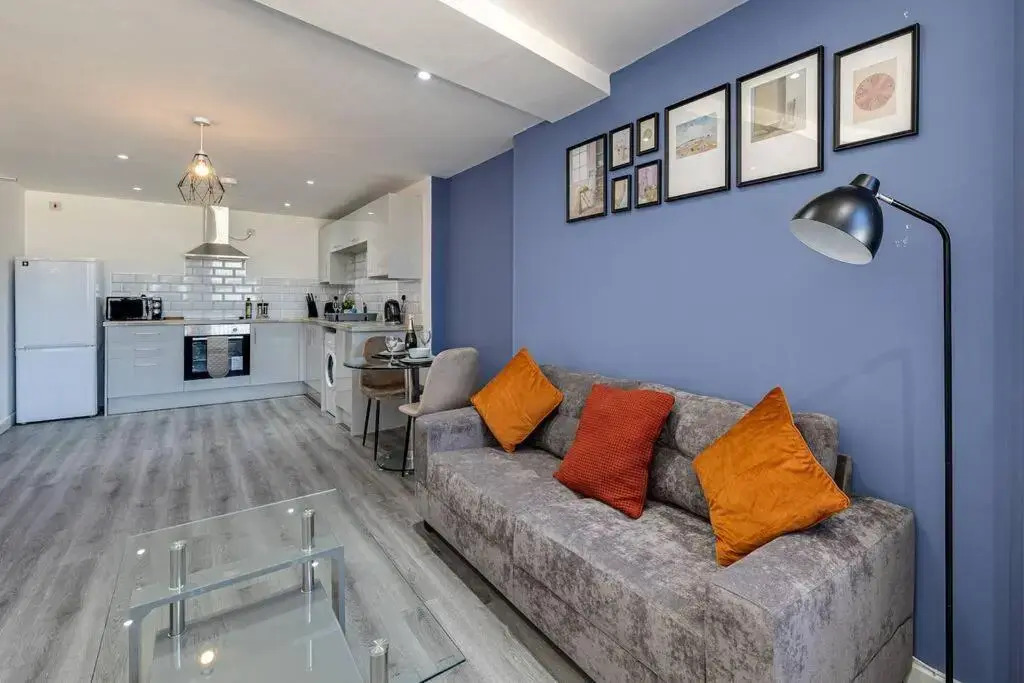 Entire 1 Bed Apt in the Centre of Stockport