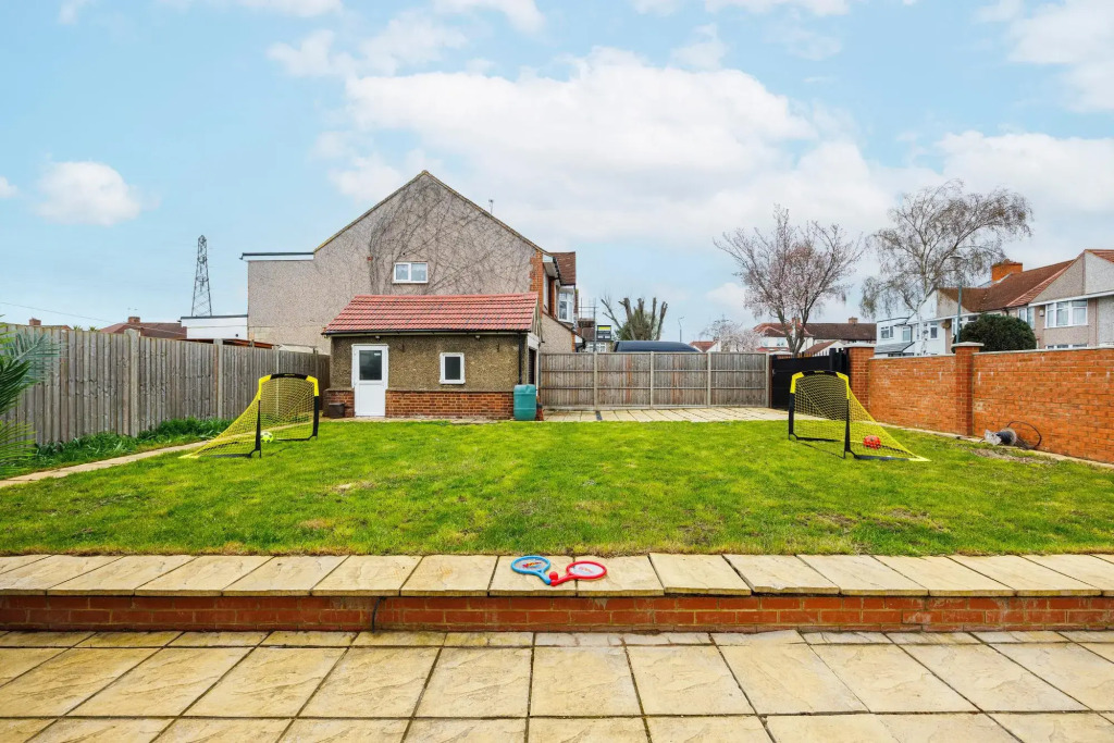 Luxurious - Pool Table - Games Room - Free Parking