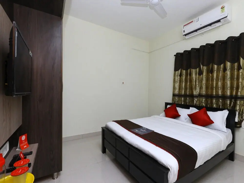 OYO 10123 The Posh Residency