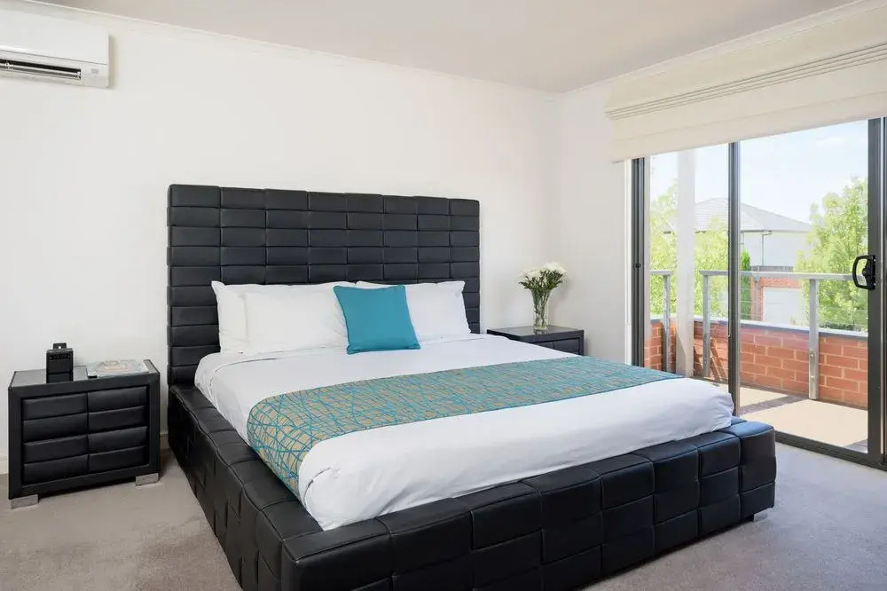 Park Avenue - Mulgrave Townhouses
