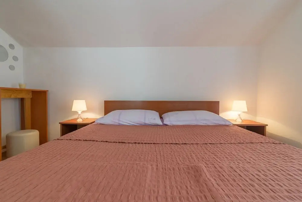 Room in Apartment - Great Location Just a Short Walk From the Beach and Downtown Biograd - 4 Guests!