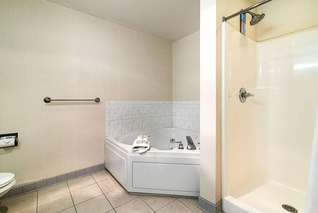 Quality Inn & Suites Schoharie near Howe Caverns