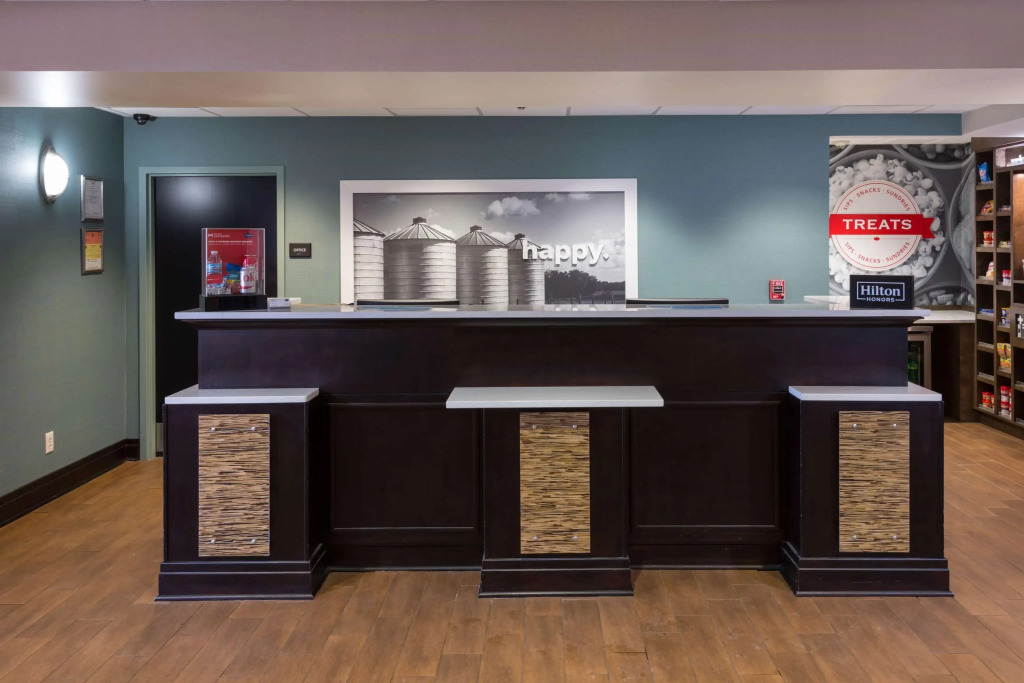 Hampton Inn and Suites Jamestown
