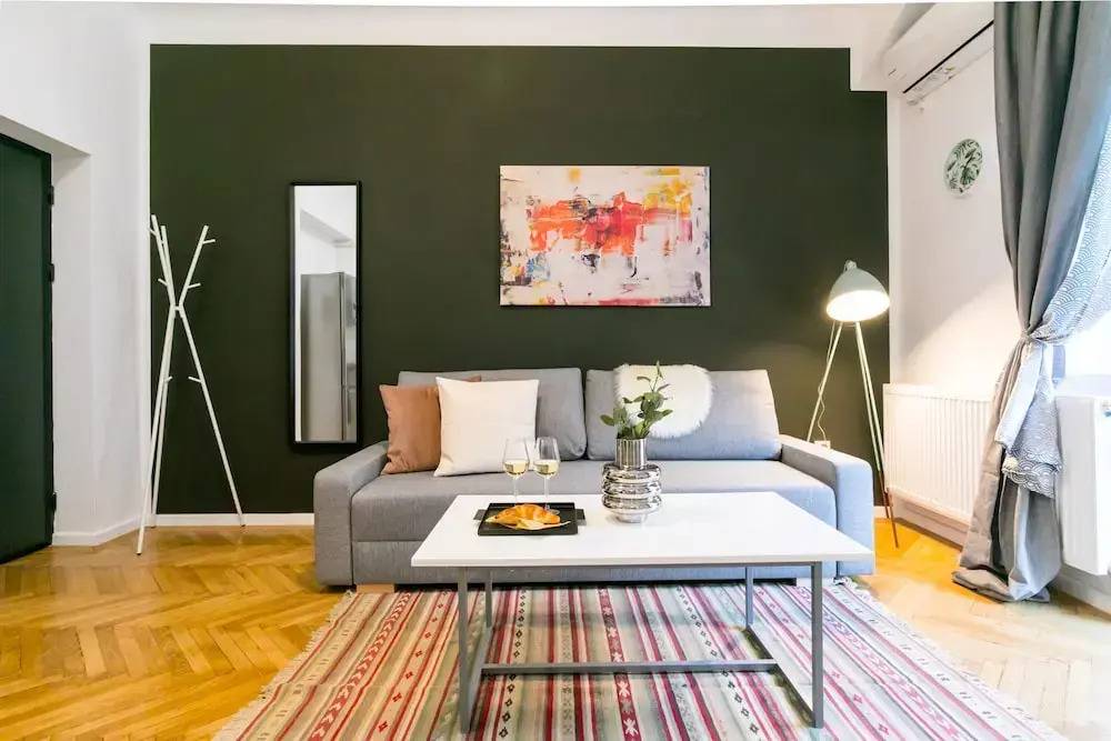 Homey - Strada Sfintilor 5