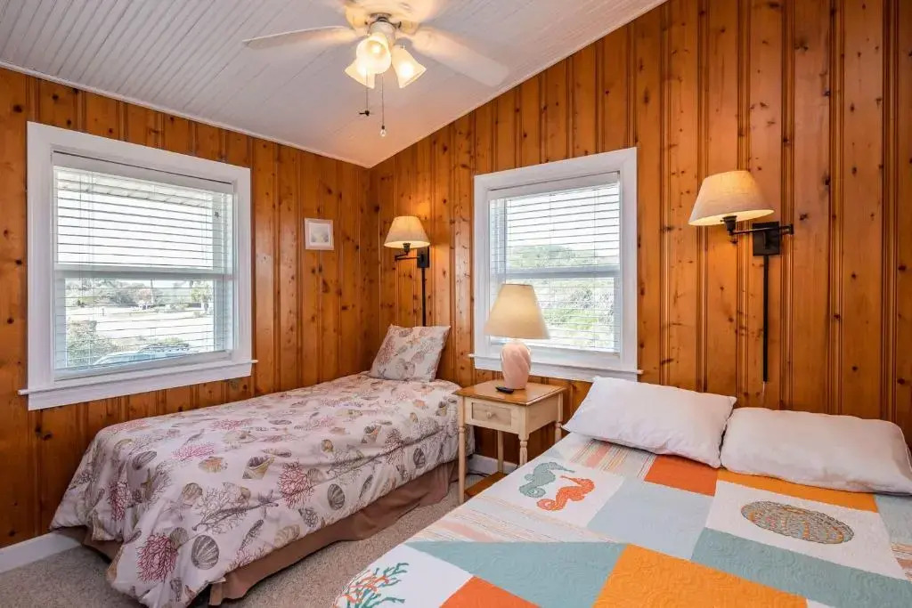Windward Mark by Oak Island Accommodations