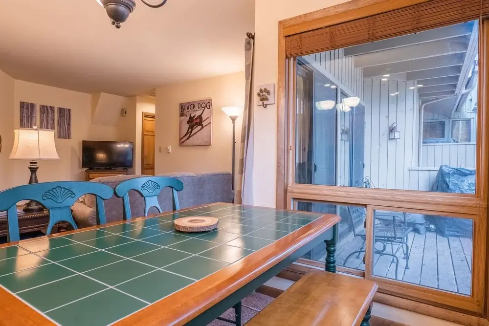1100 Flying Dutchman 1 Bedroom Condo by RedAwning