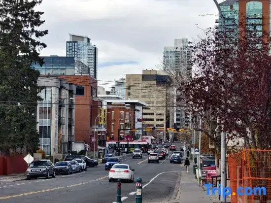 Urban Nest-Stay Close to Trendy Restaurants and Shops