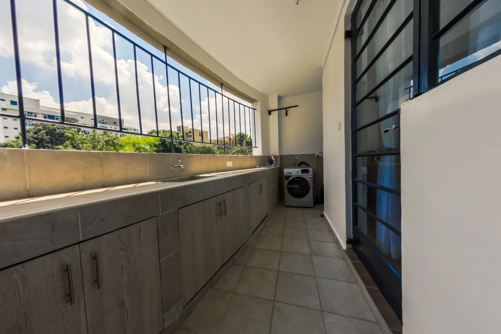 Edmor Residences Riverside
