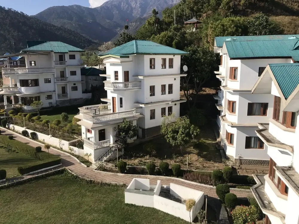 Hotel Sai Gardens