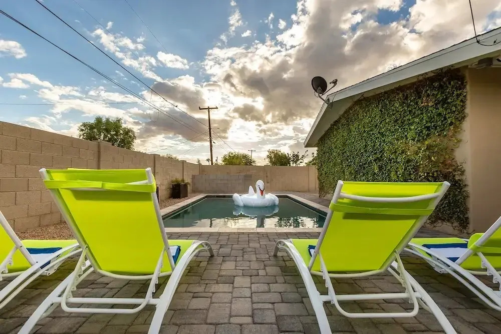 Sunhaven -pool Heat Available - Walk to Old Town