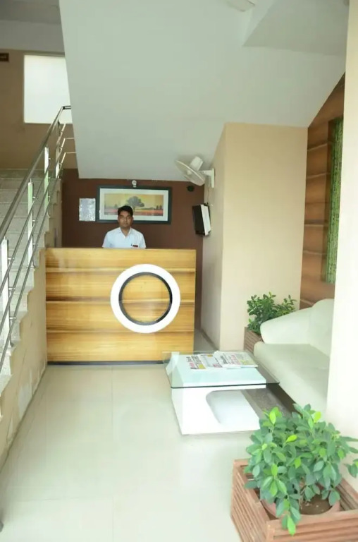Abhinav Hotel