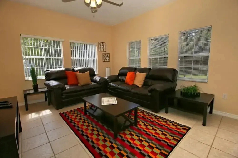 4770 Vero Beach Place 4 Bedrooms, 3 Bathrooms
