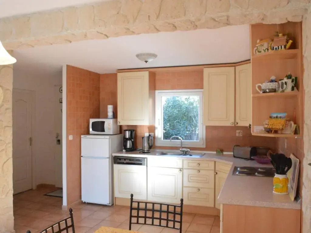 Maison 4 pièces avec terrasse, 3 chambres pour 6 pers., près de Narbonne Plage, parking inclus - FR-1-229B-131