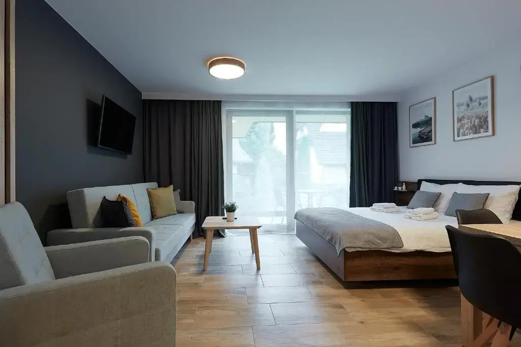 Tatra Square Apartments