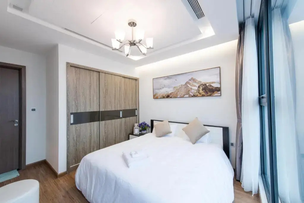 Apartment in Vinhomes Metropolis Lieu Giai