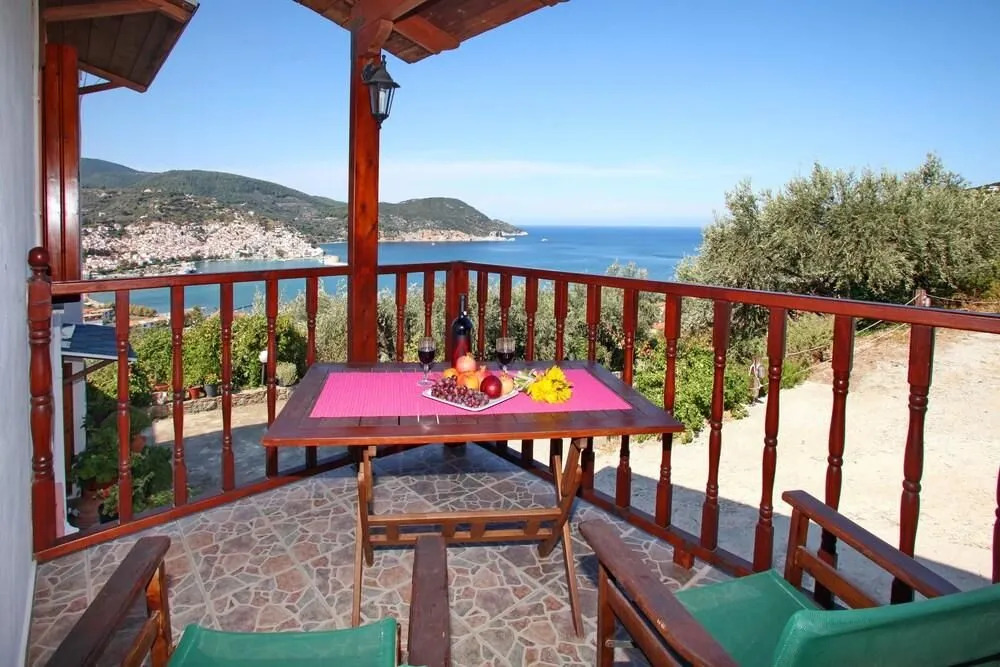 Irenes Paradise apartments