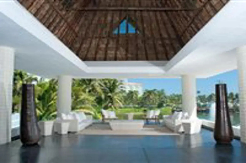 Grand Ocean Breeze Acapulco