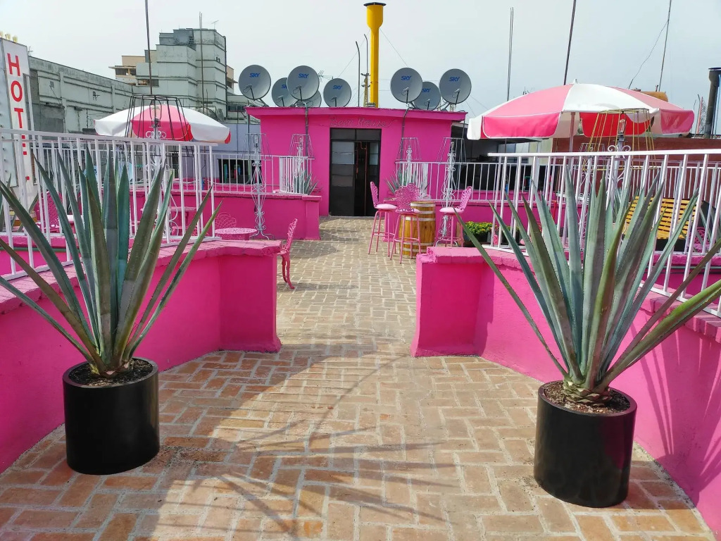 Mala Vecindad Beer Hotel