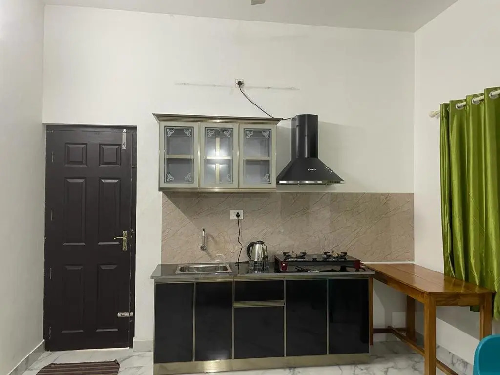 Jayuz Homestay & Foodies