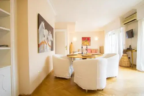 The Helios Flat