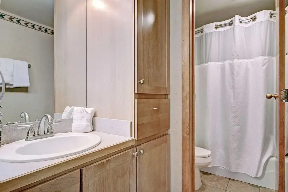 Vs440h Village Square Studio Bedroom 1 Bathroom Hotel Room