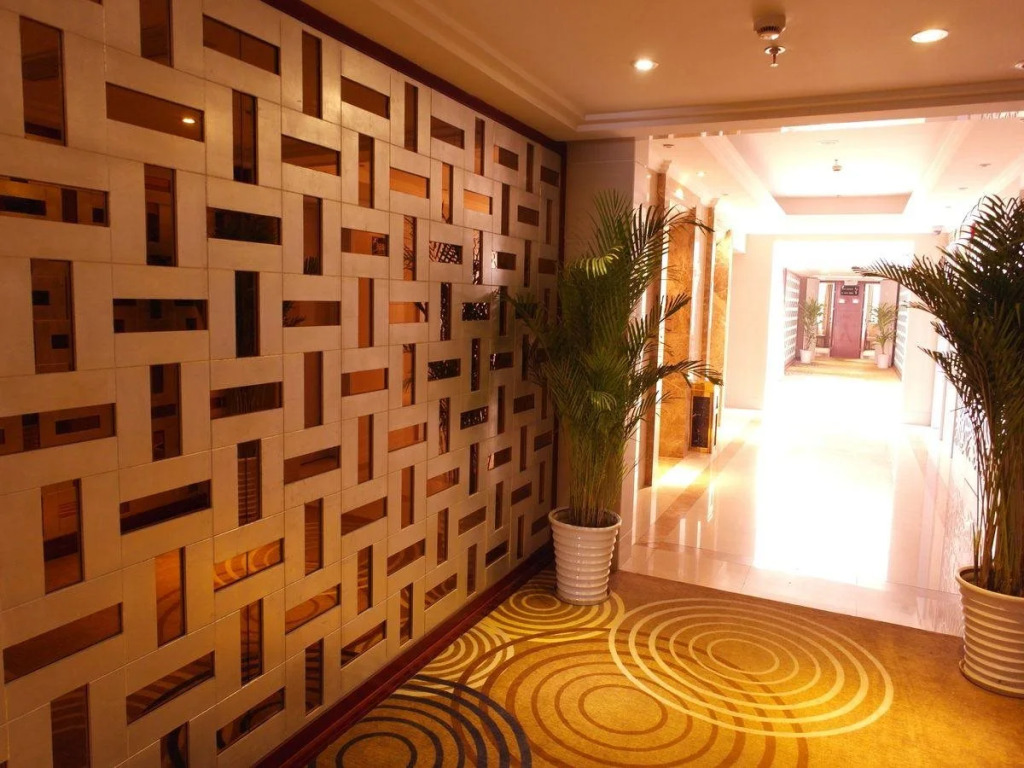Shanghai Holland Hotel