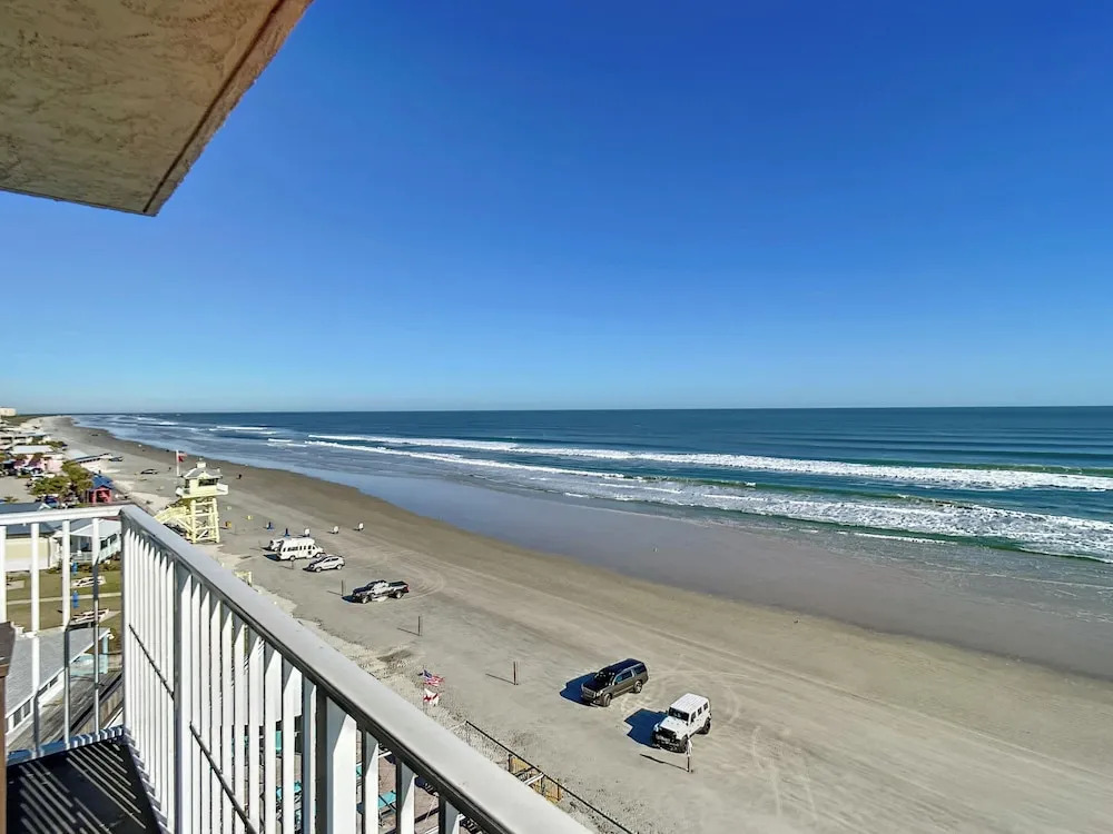 Oceania Beach Club 706