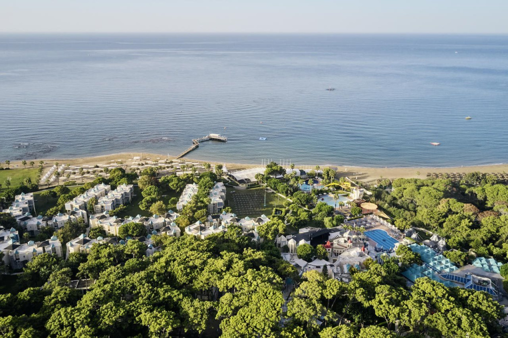 ROBINSON PAMFILYA - All Inclusive
