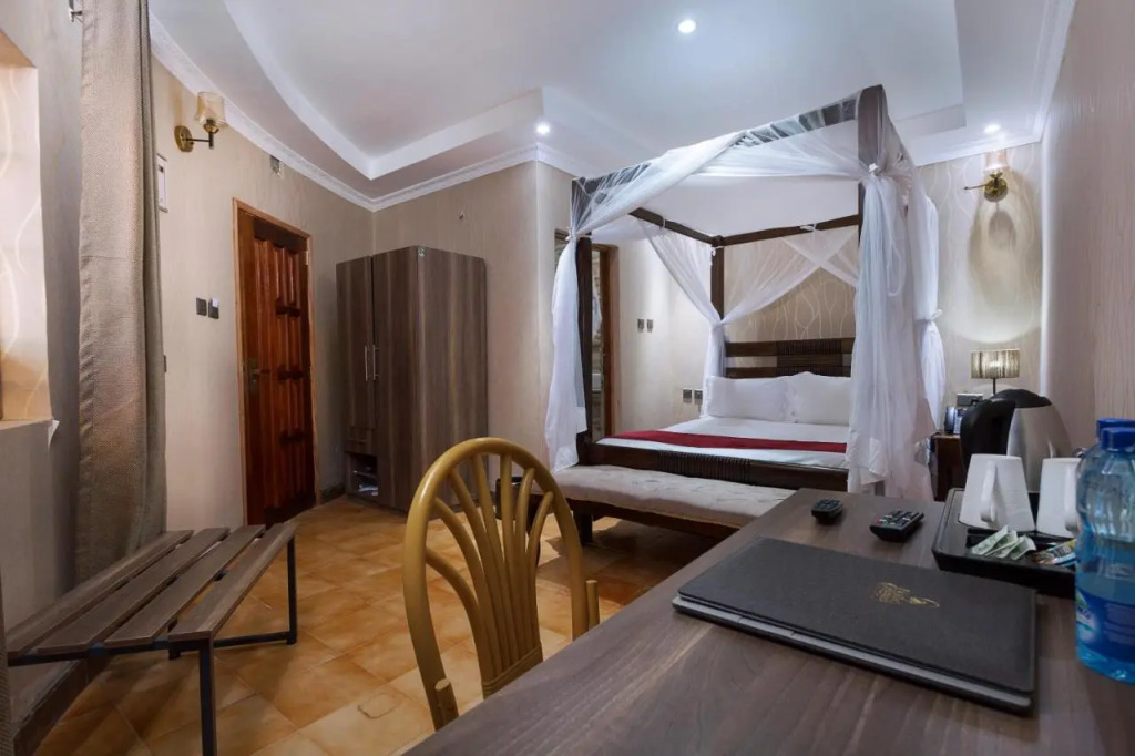 Nokras Enkare Luxury Tented Camp Sagana