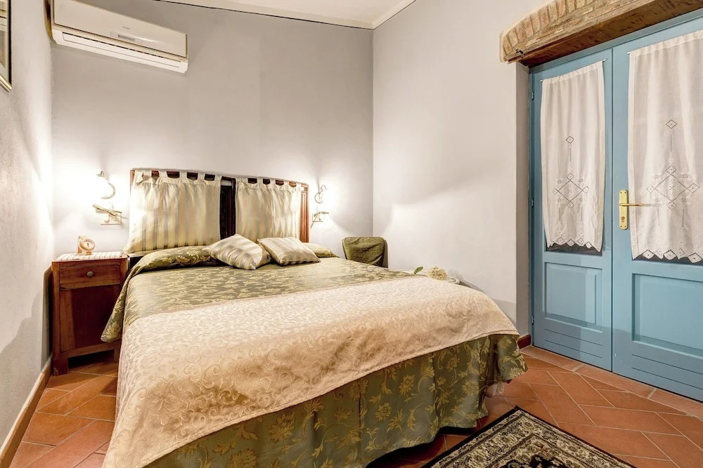 Luxury Villa In Cortona