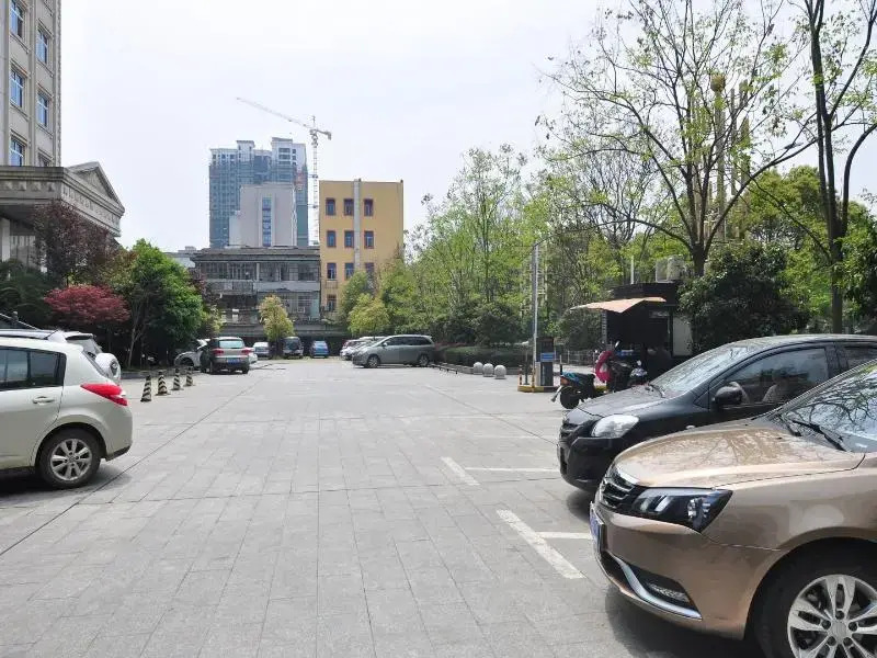 Hanting Hotel Ji'an Jinggangshan Avenue