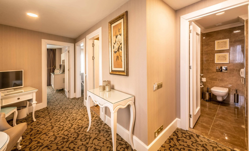Vuni Palace Hotel