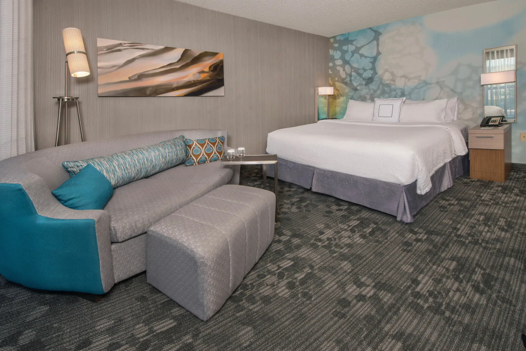Comfort Inn & Suites Bethlehem Lehigh Valley Airport