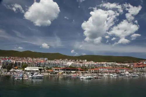 Briz-Seabreeze Hotel