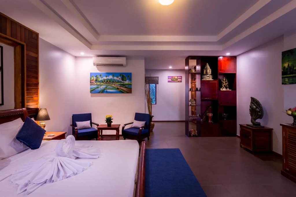 Samnak Lounge