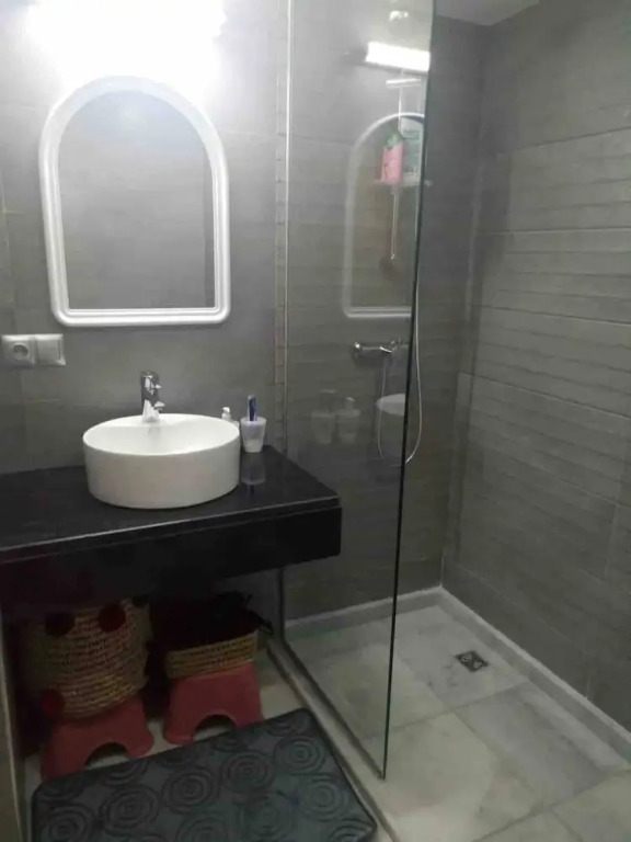 Apartment Modern, 2chambres,2terrasse,iptv,parking