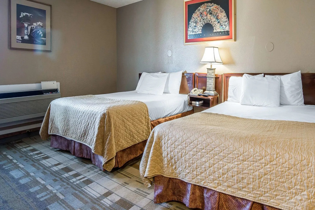 Rodeway Inn Cheyenne I-80 East