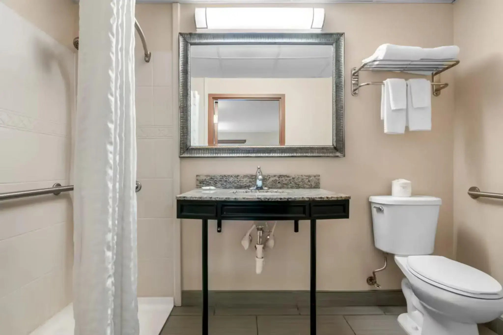 Quality Inn Waterbury East