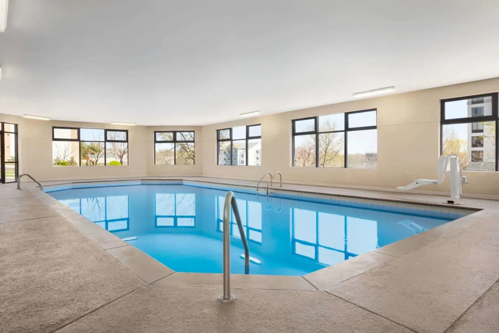 Luxe Hotel Nashville Airport